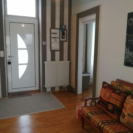 Apartamento Comme Chez Vous Ruelle-sur-Touvre Exterior foto